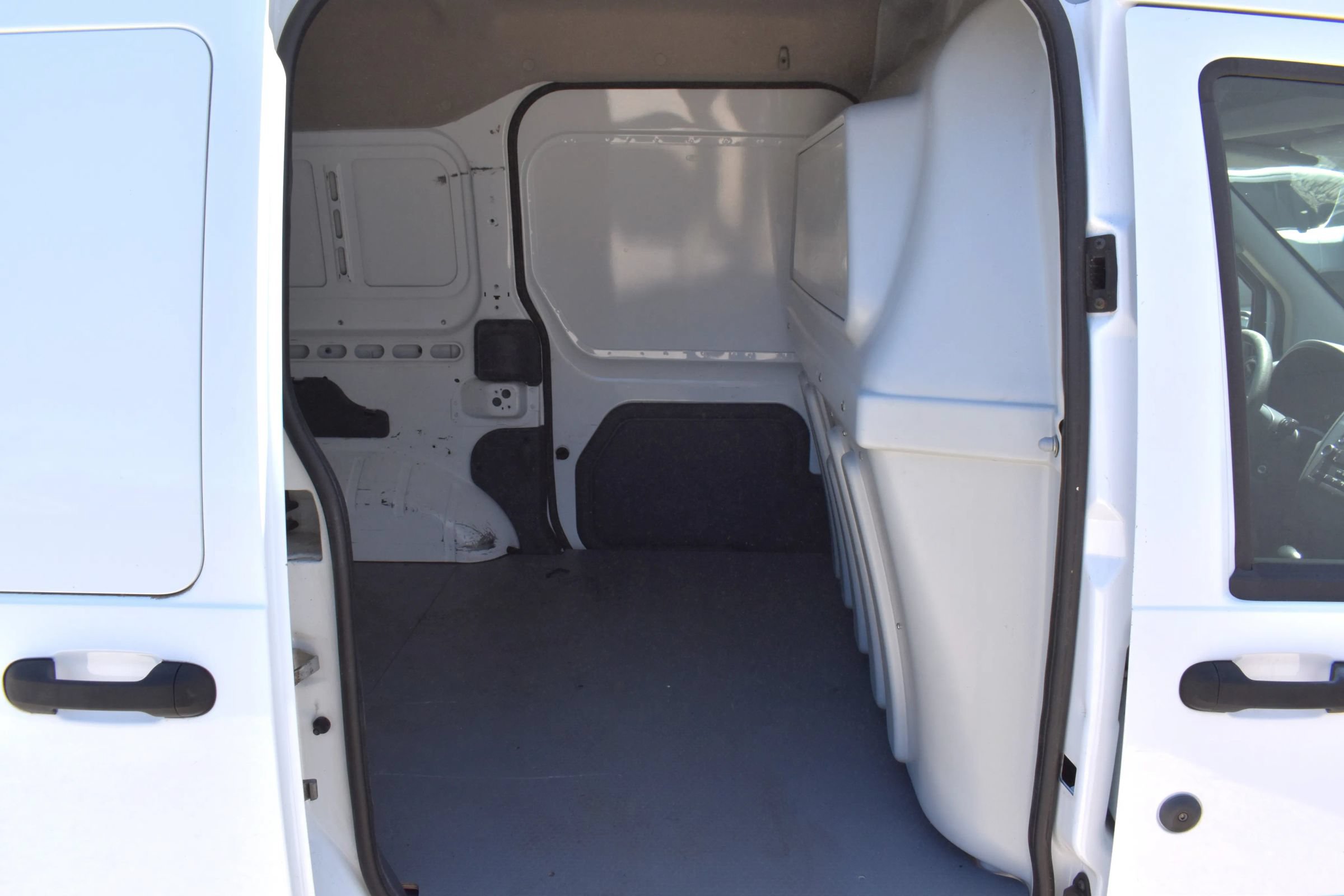 Used 2013 Ford Transit Connect XLT FWD image 14