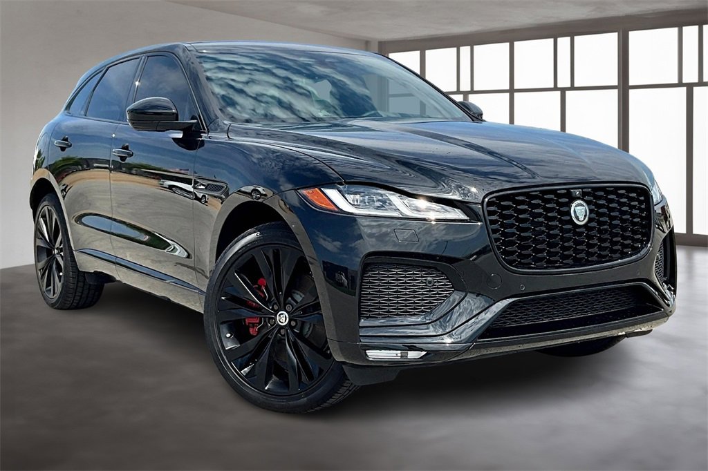 New 2026 Jaguar F-PACE R-Dynamic S image 2
