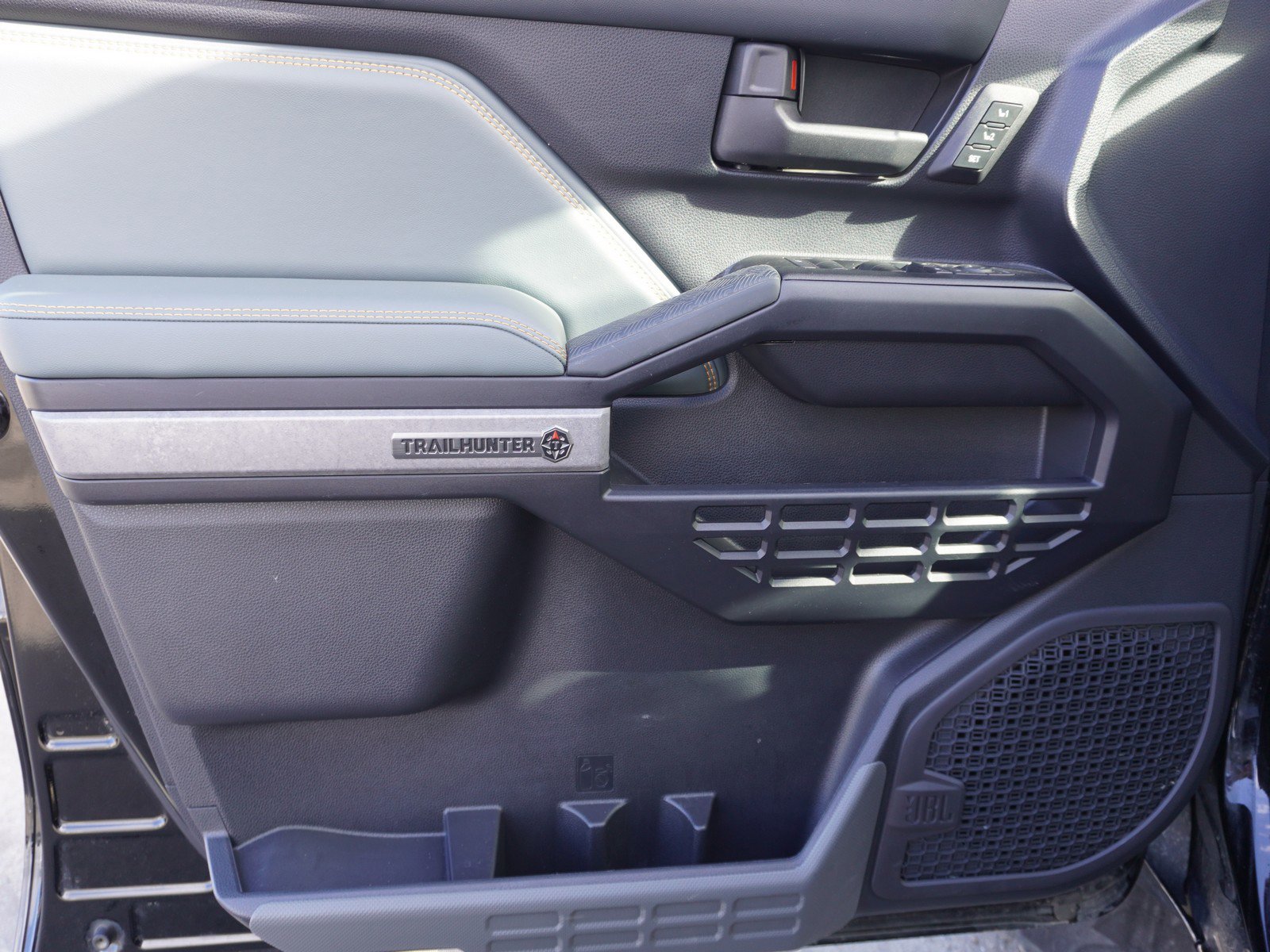 Used 2025 Toyota 4Runner Trailhunter image 22