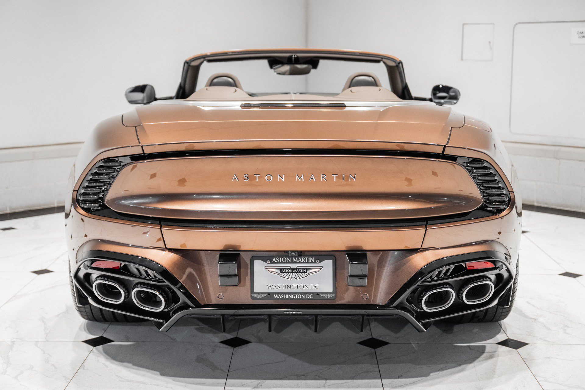 New 2026 Aston Martin Vanquish Convertible RWD image 44
