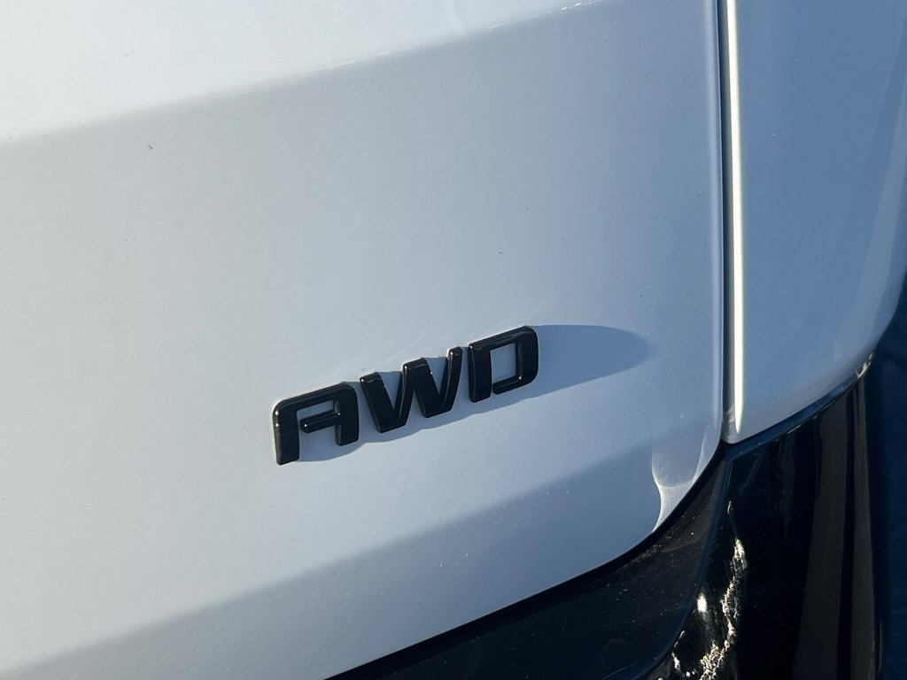 Used 2022 Chevrolet Traverse Premier w/ Redline Edition image 21