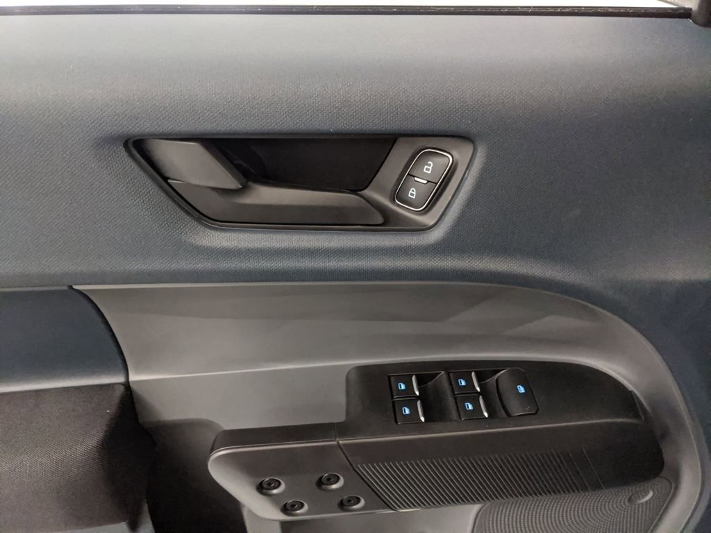 New 2025 Ford Maverick XL image 21