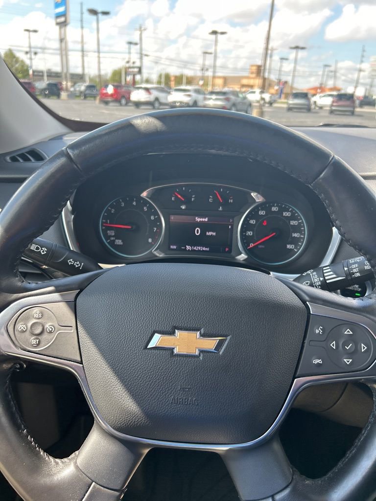 Used 2020 Chevrolet Traverse LT FWD image 37