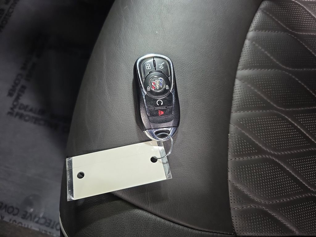 Used 2022 Buick Enclave Avenir w/ Avenir Technology Package image 33