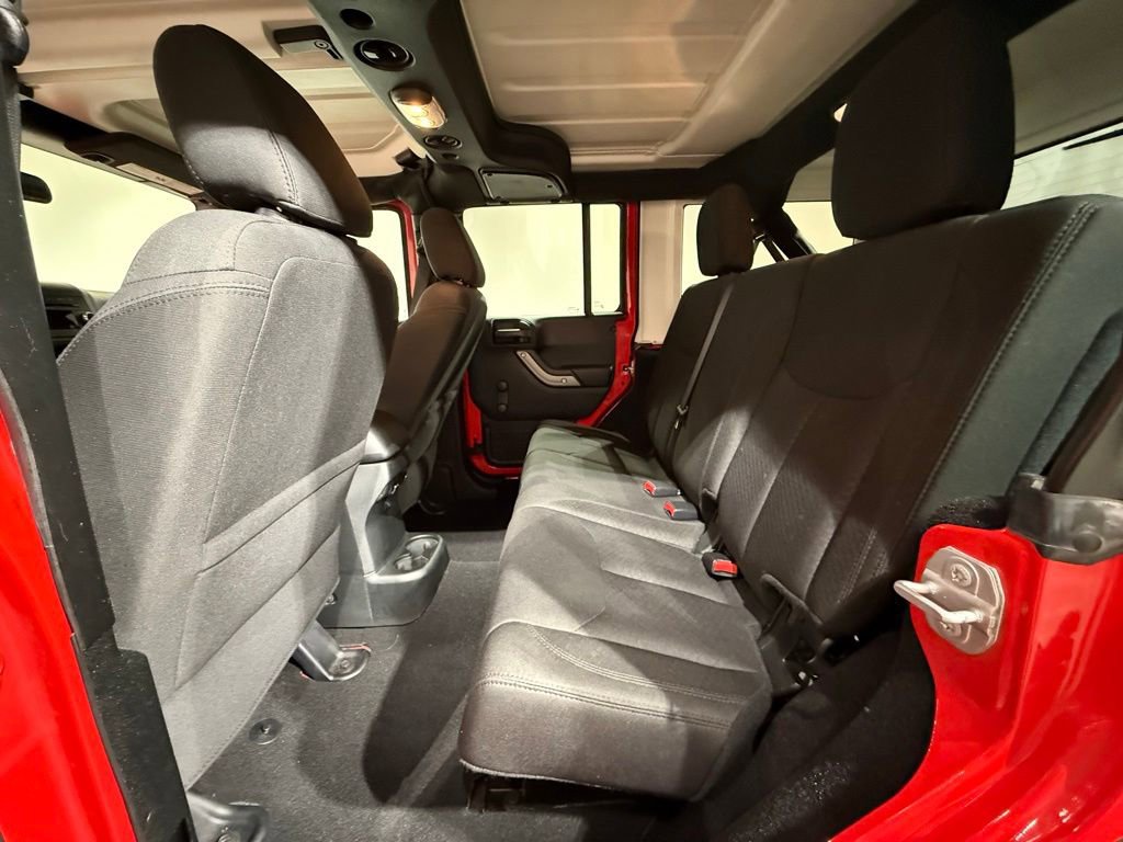 Used 2018 Jeep Wrangler Unlimited Sport w/ Connectivity Group AWD/4WD image 20