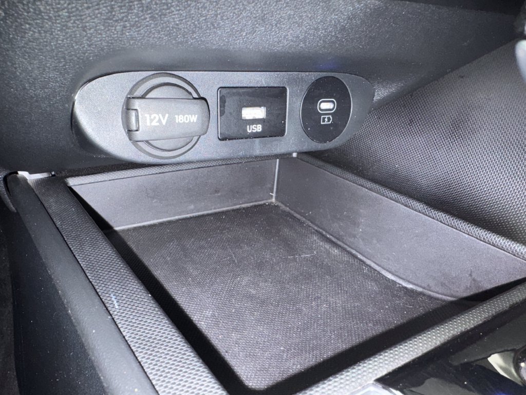 Used 2026 Hyundai Elantra SE FWD image 17