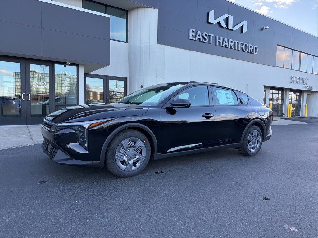 New 2025 Kia K4 LX