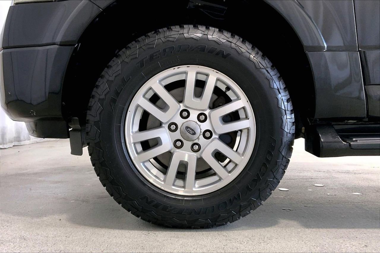 Used 2012 Ford Expedition Limited RWD image 8