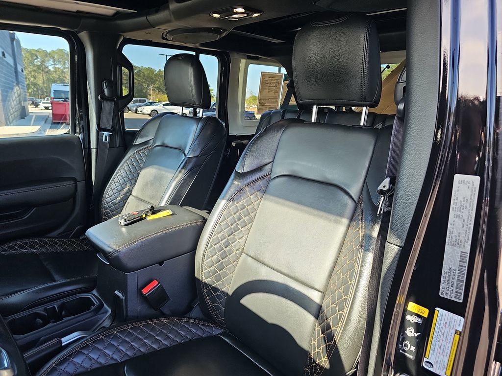 Used 2022 Jeep Wrangler Unlimited Sahara image 19