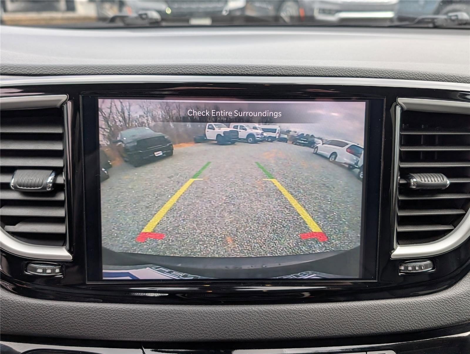 Used 2024 Chrysler Pacifica Touring-L image 28