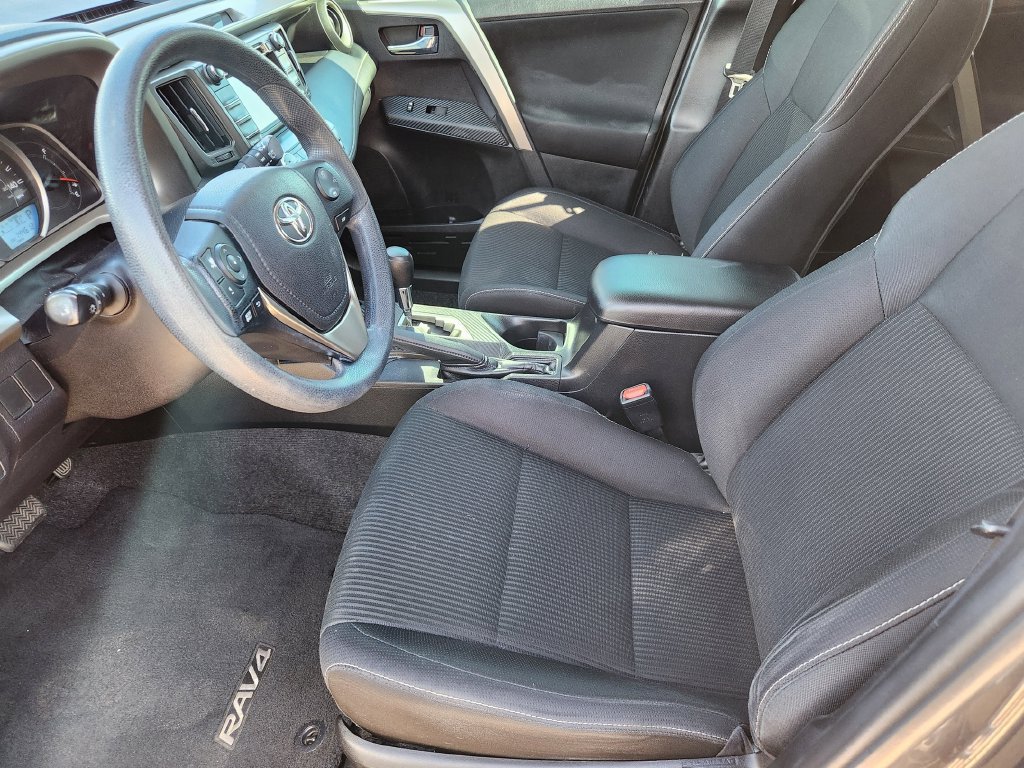 Used 2015 Toyota RAV4 XLE FWD image 14