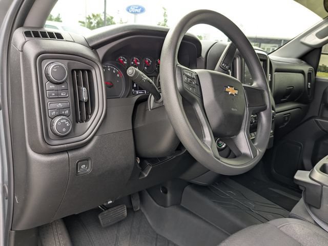 Used 2024 Chevrolet Silverado 1500 Custom AWD/4WD image 2