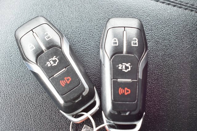 Used 2015 Ford Edge SEL w/ Equipment Group 201A image 30