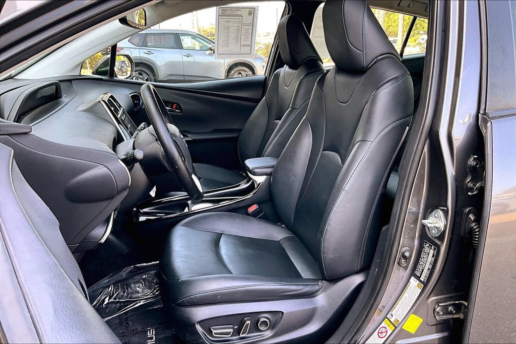 Used 2016 Toyota Prius Four Touring w/ Preferred Accessory Package FWD image 21