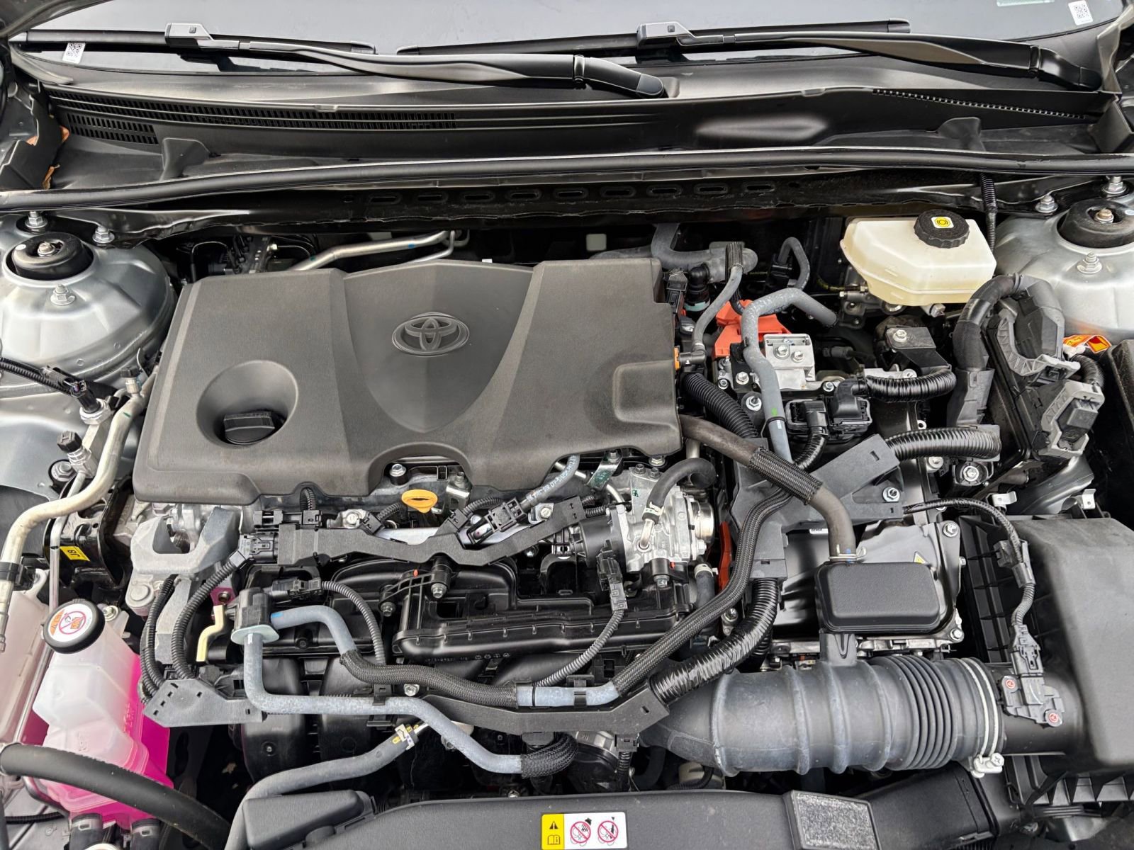 Used 2025 Toyota Camry LE image 31