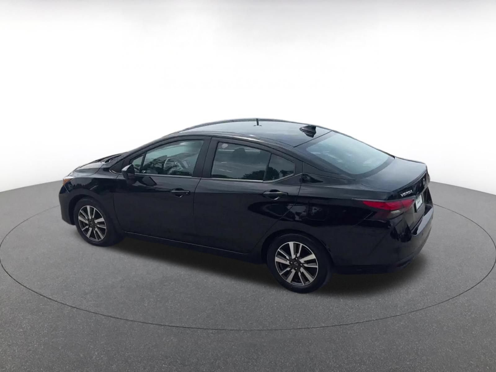 Used 2025 Nissan Versa SV FWD image 8