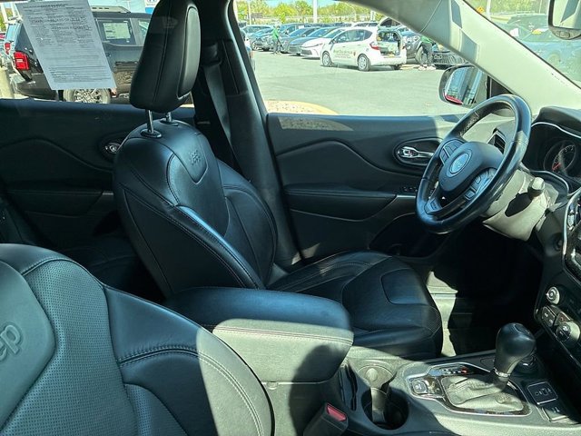 Used 2019 Jeep Cherokee Limited image 23