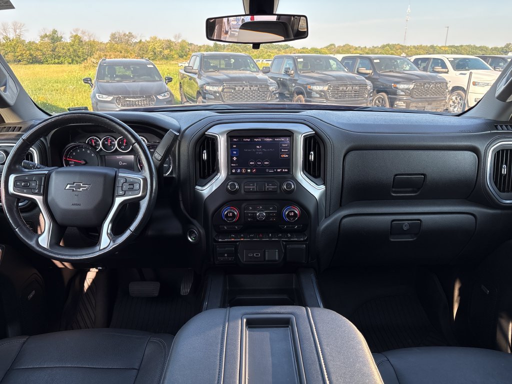 Used 2021 Chevrolet Silverado 1500 LT Trail Boss w/ Convenience Package II AWD/4WD image 18