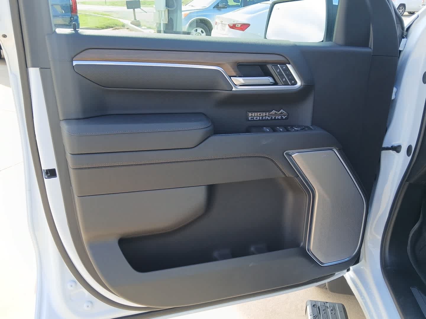New 2026 Chevrolet Silverado 1500 High Country w/ High Country Premium Package AWD/4WD image 21