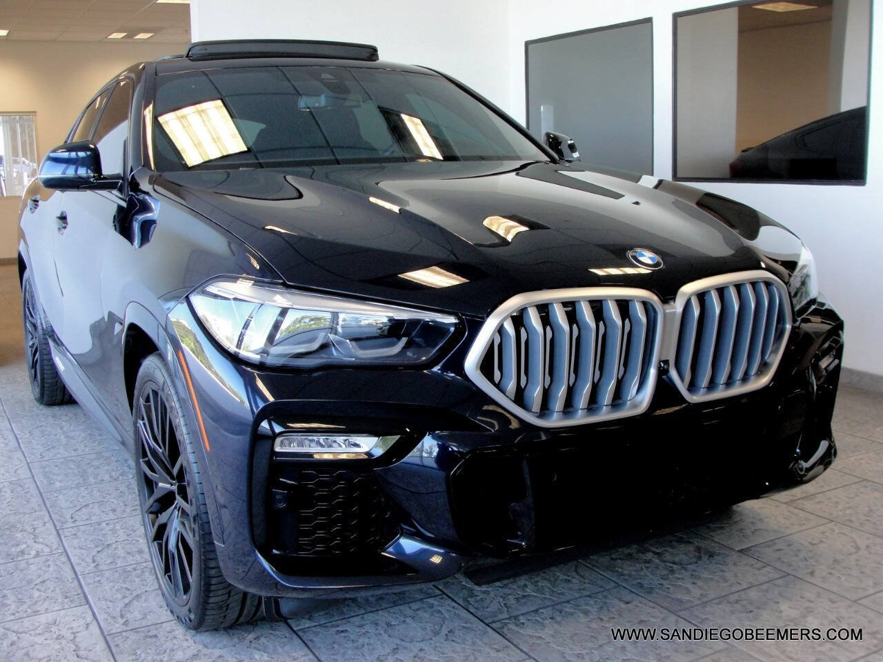 Used 2021 BMW X6 xDrive40i w/ M Sport Package AWD/4WD image 33