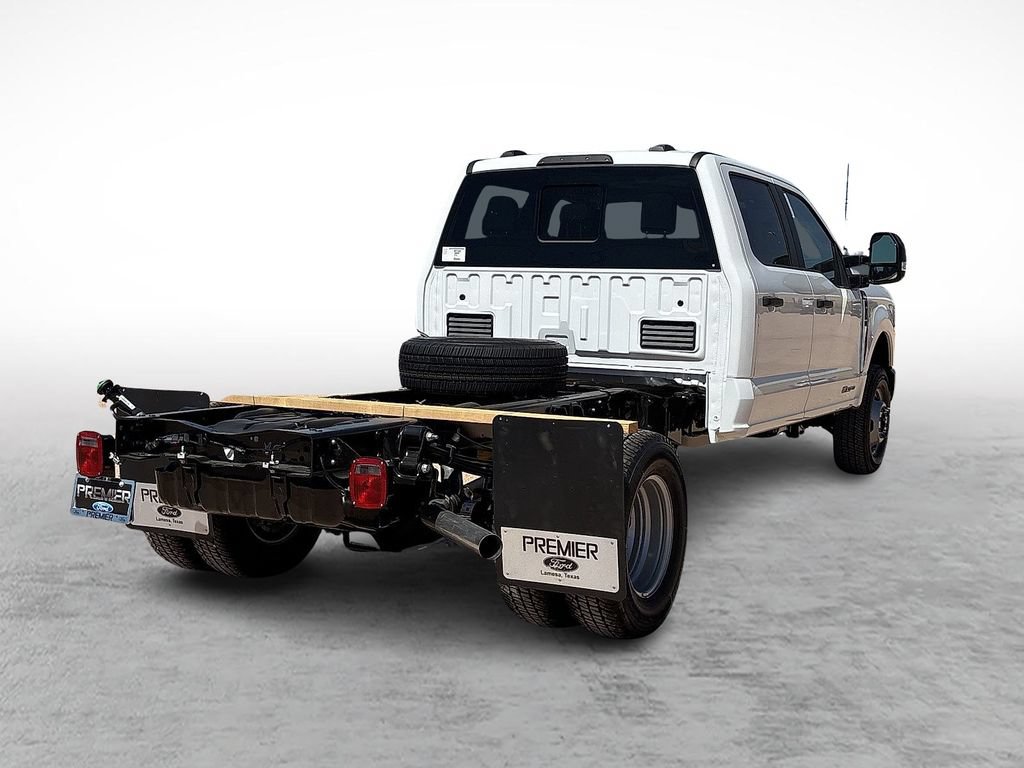 New 2026 Ford F350 4x4 Crew Cab DRW Super Duty image 10