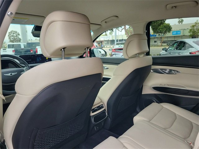 Used 2023 Genesis GV70 2.5T w/ Cargo Package image 15