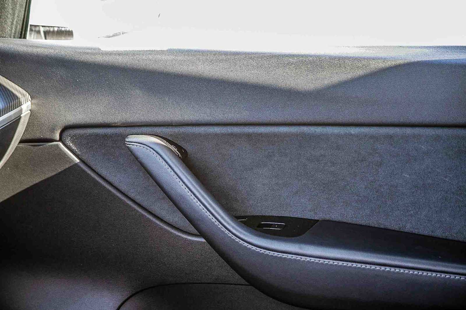 Used 2021 Tesla Model Y Long Range image 21