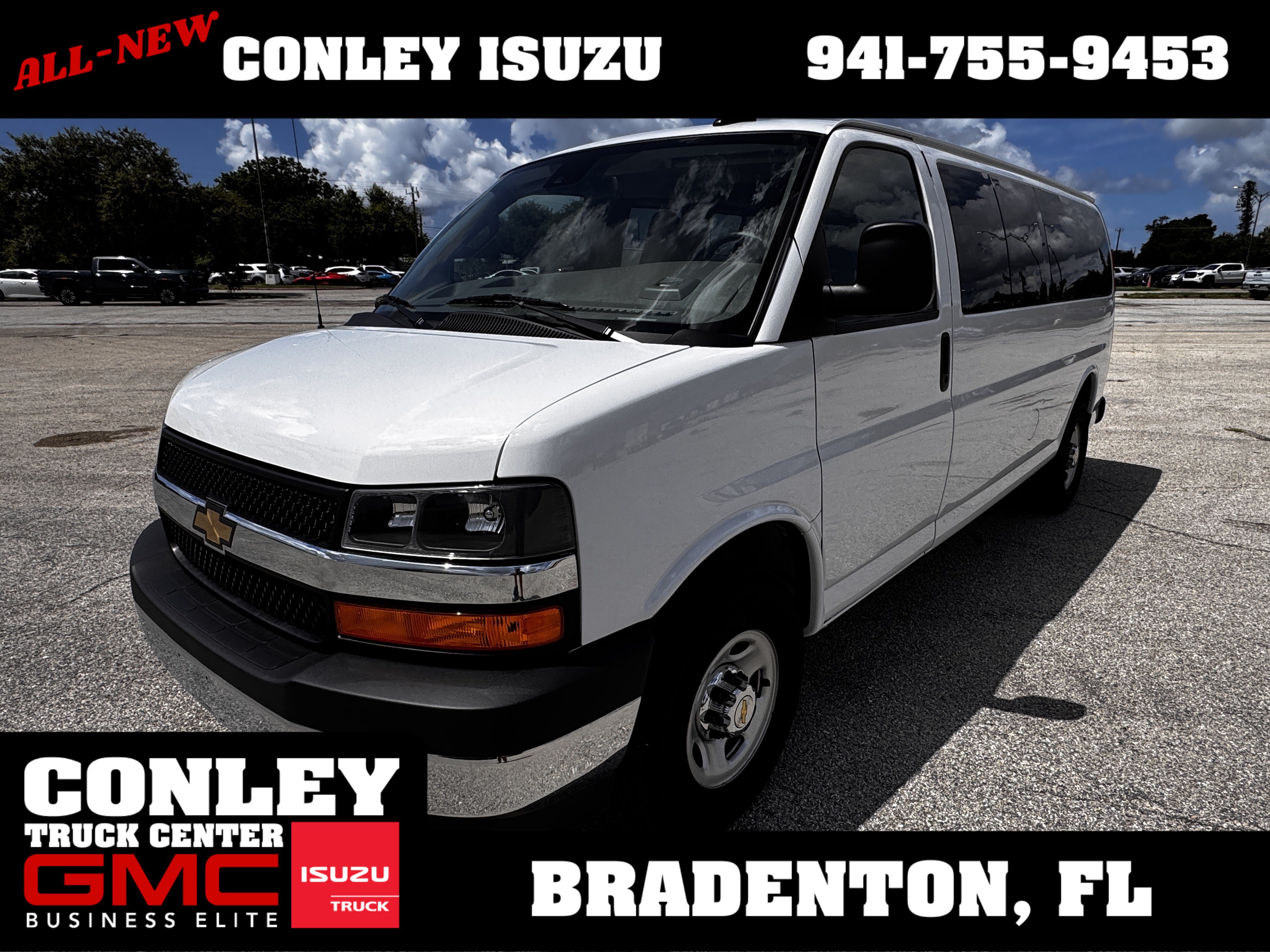 Used 2025 Chevrolet Express 3500 LT w/ LT Preferred Equipment Group RWD image 1