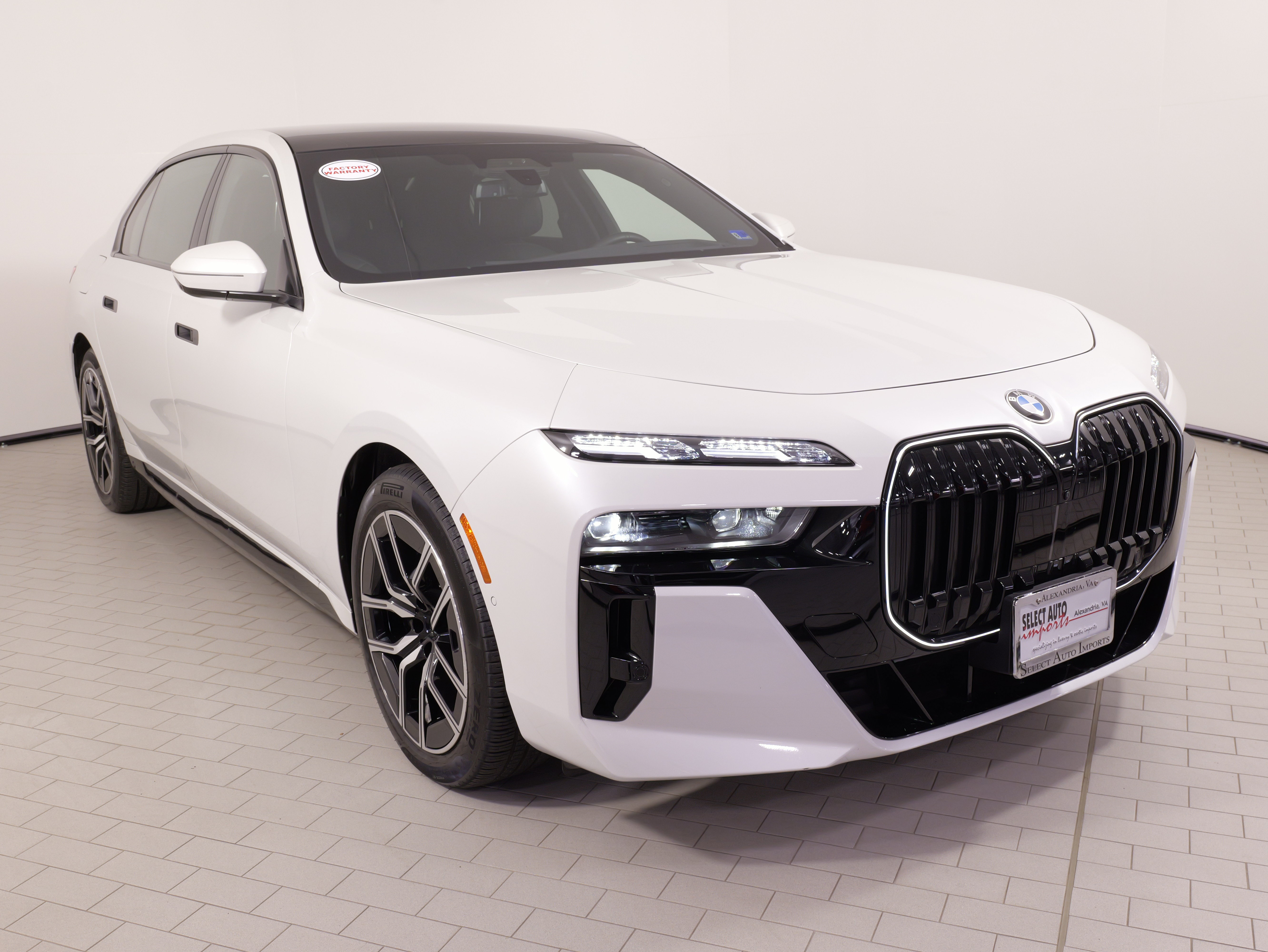 Used 2025 BMW 740i xDrive w/ Executive Package AWD/4WD image 7