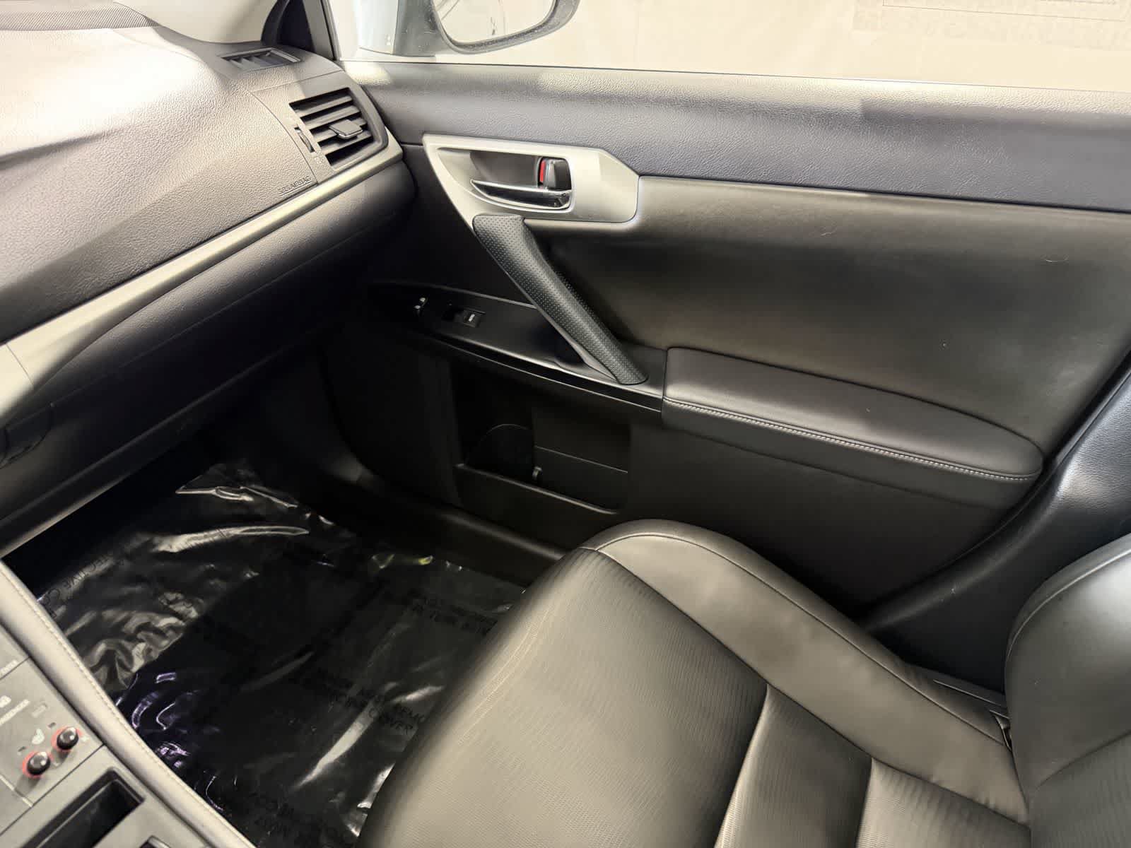 Used 2012 Lexus CT 200h Premium FWD image 25