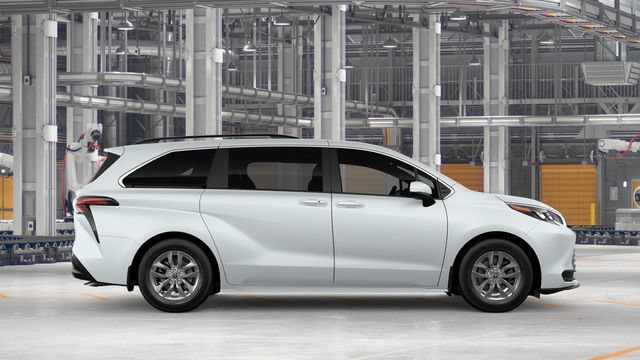 New 2026 Toyota Sienna XLE FWD image 14