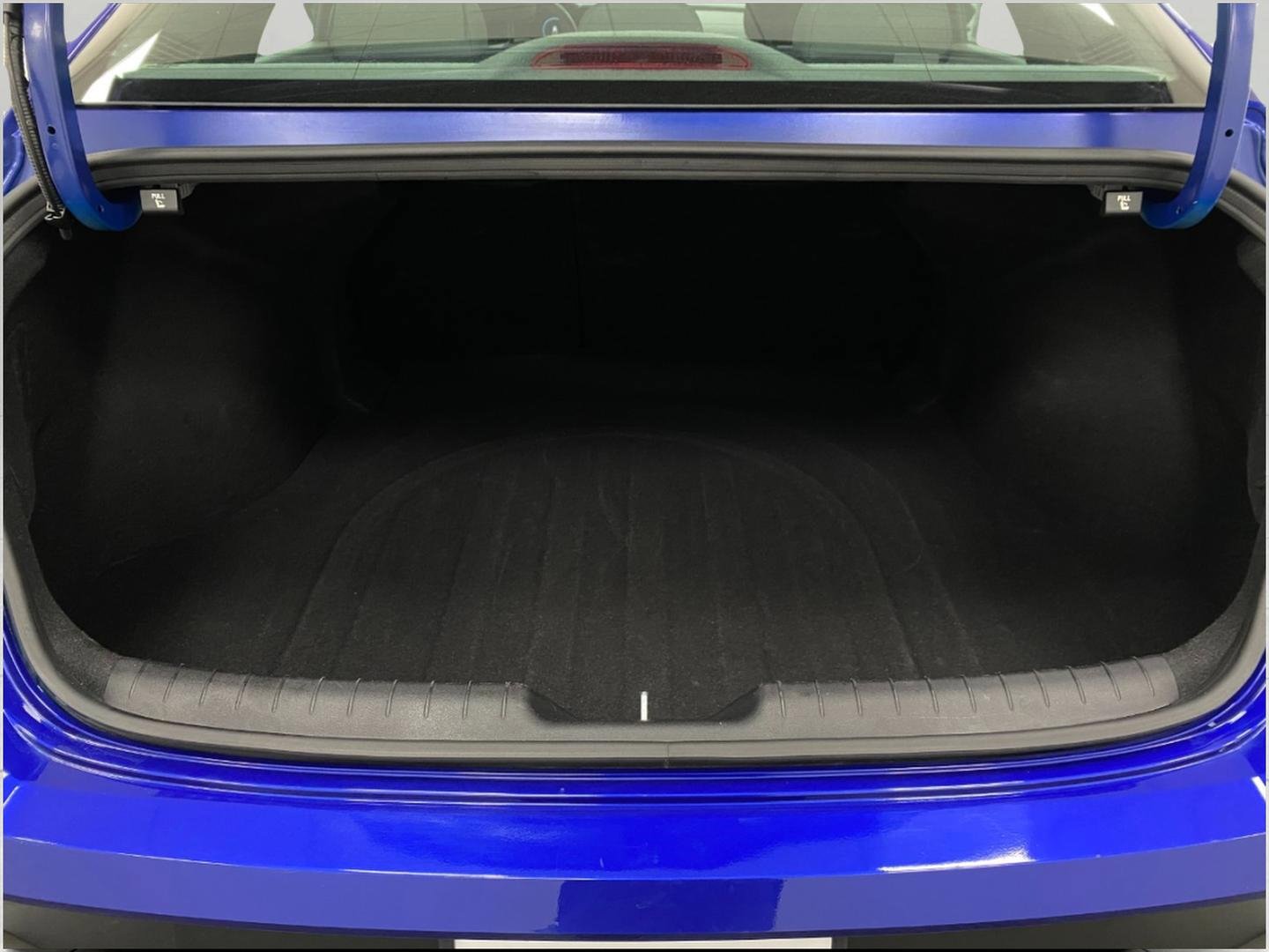 Certified 2025 Hyundai Elantra SEL FWD image 5