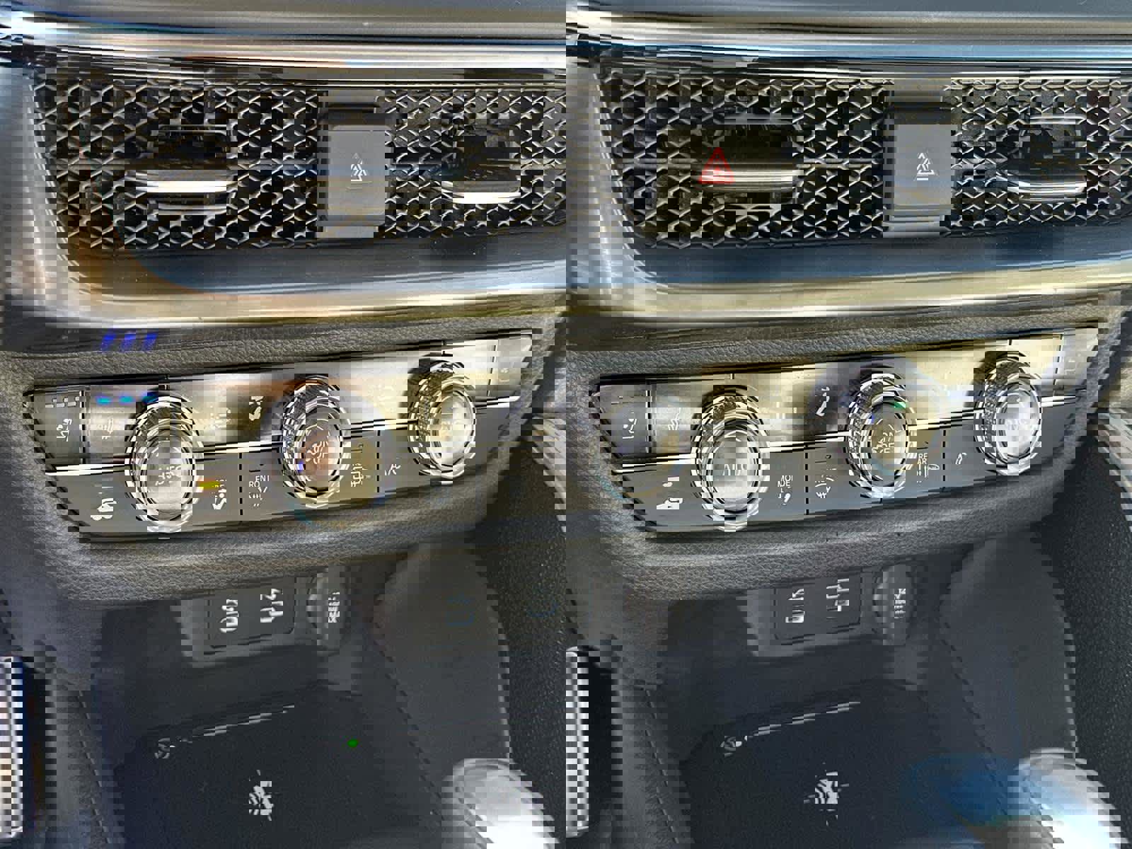 Certified 2025 Acura ADX A-Spec image 27