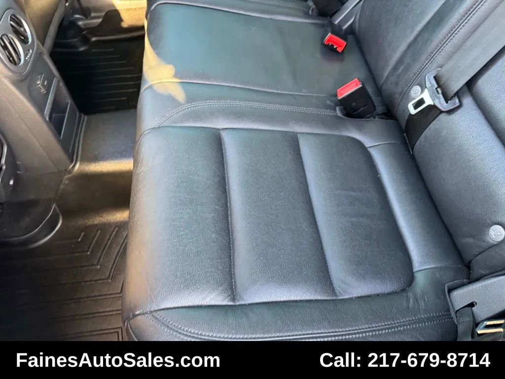 Used 2017 Volkswagen Tiguan SEL image 35