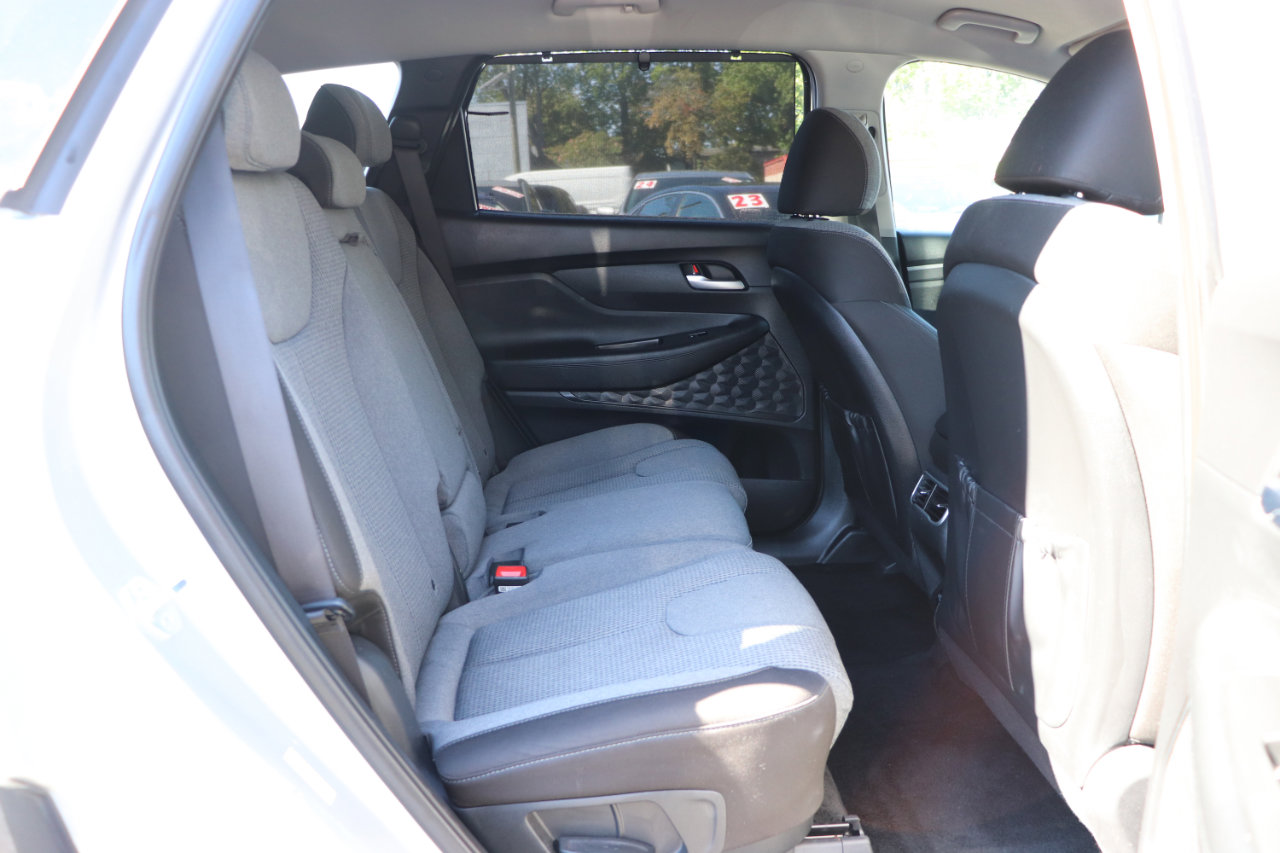 Used 2023 Hyundai Santa Fe SEL Convenience image 13