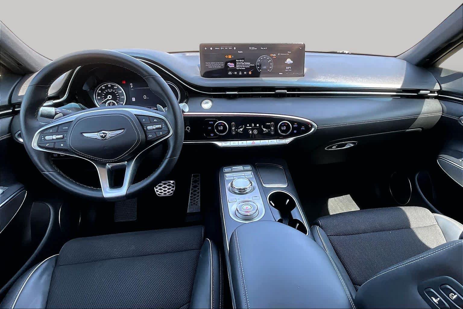 Used 2024 Genesis GV70 3.5T Sport AWD/4WD image 15