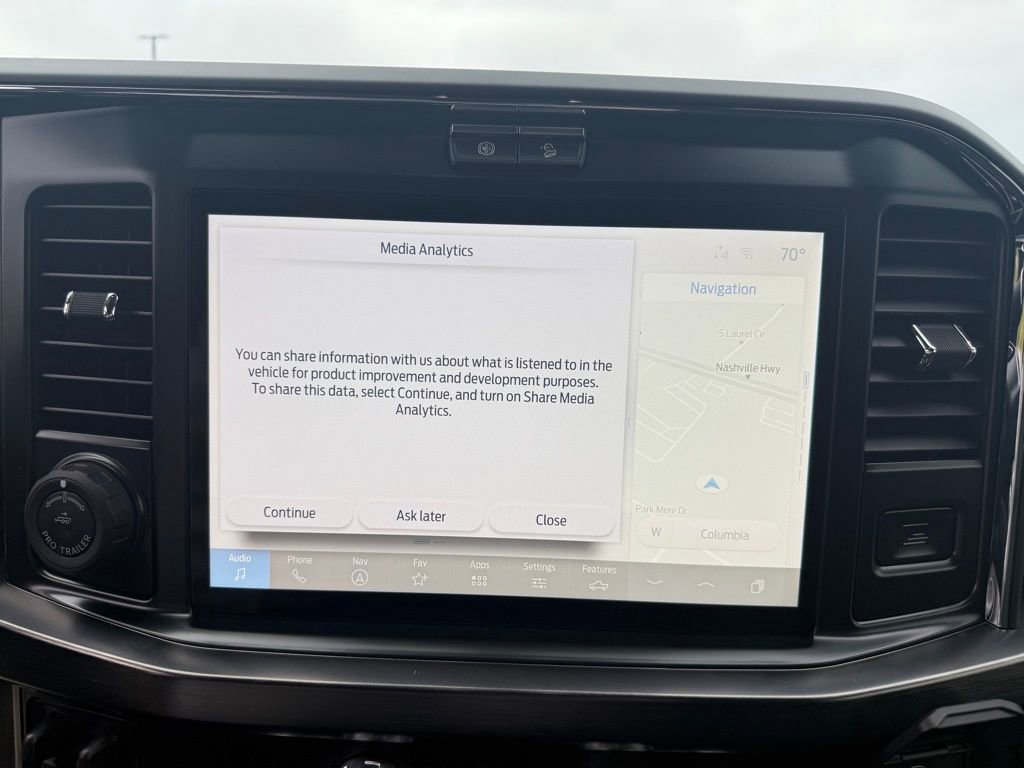 New 2026 Ford F250 Lariat w/ Black Appearance Package image 23