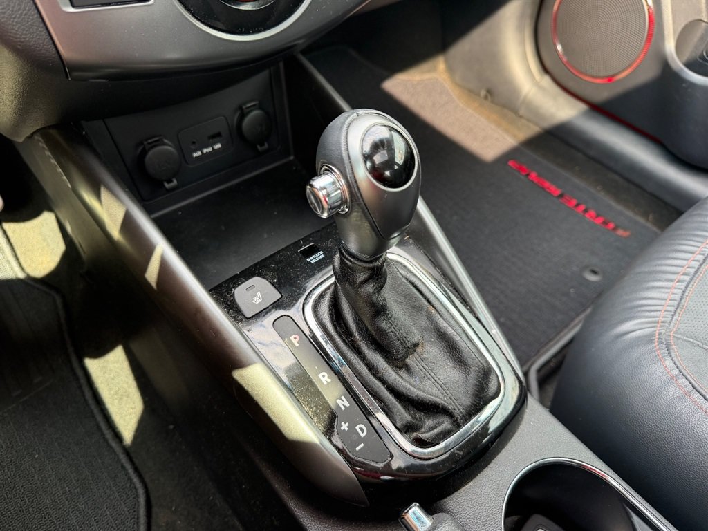 Used 2013 Kia Forte Koup SX w/ Tech Pkg FWD image 25