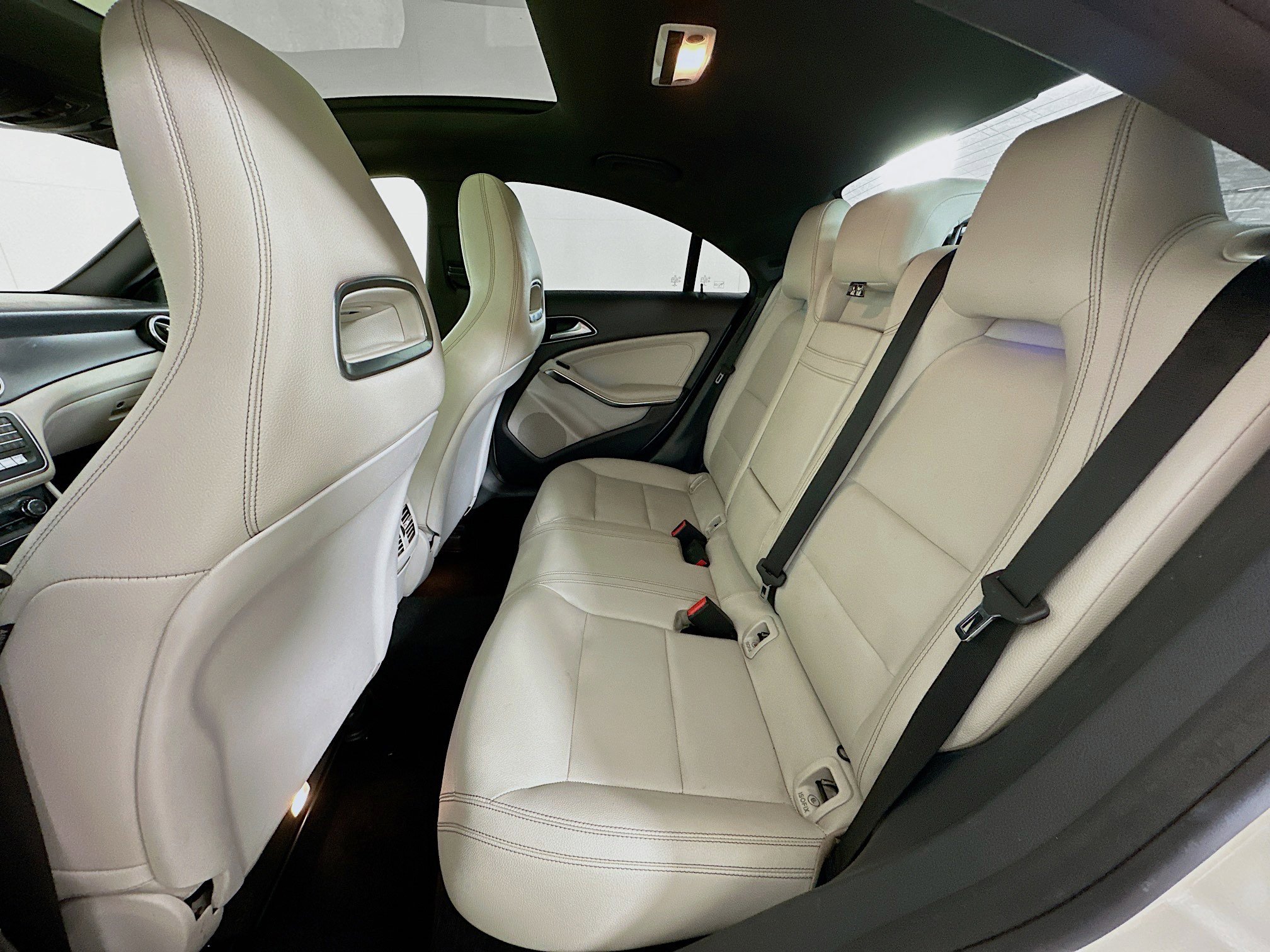 Used 2018 Mercedes-Benz CLA 250 image 29