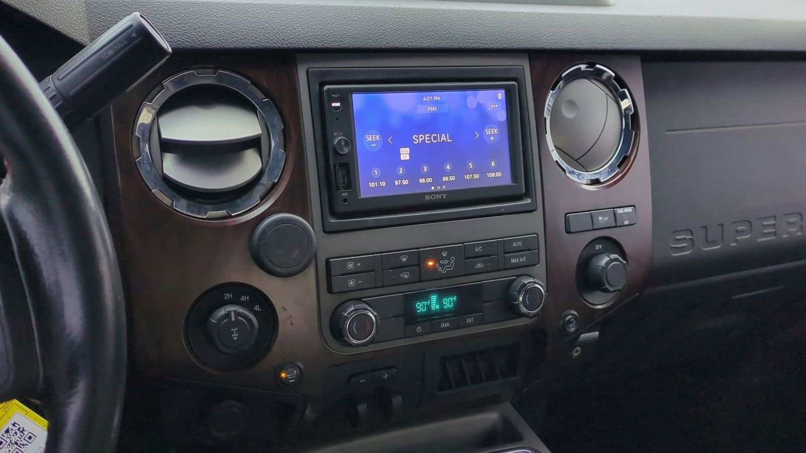 Used 2012 Ford F350 Lariat w/ Chrome Pkg image 27