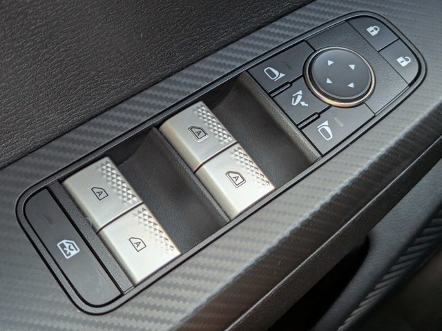 Used 2024 Mitsubishi Outlander SE FWD image 24