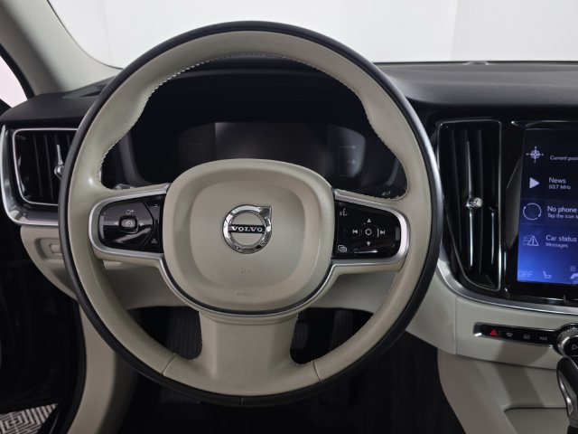 Used 2019 Volvo S60 T5 Momentum FWD image 13
