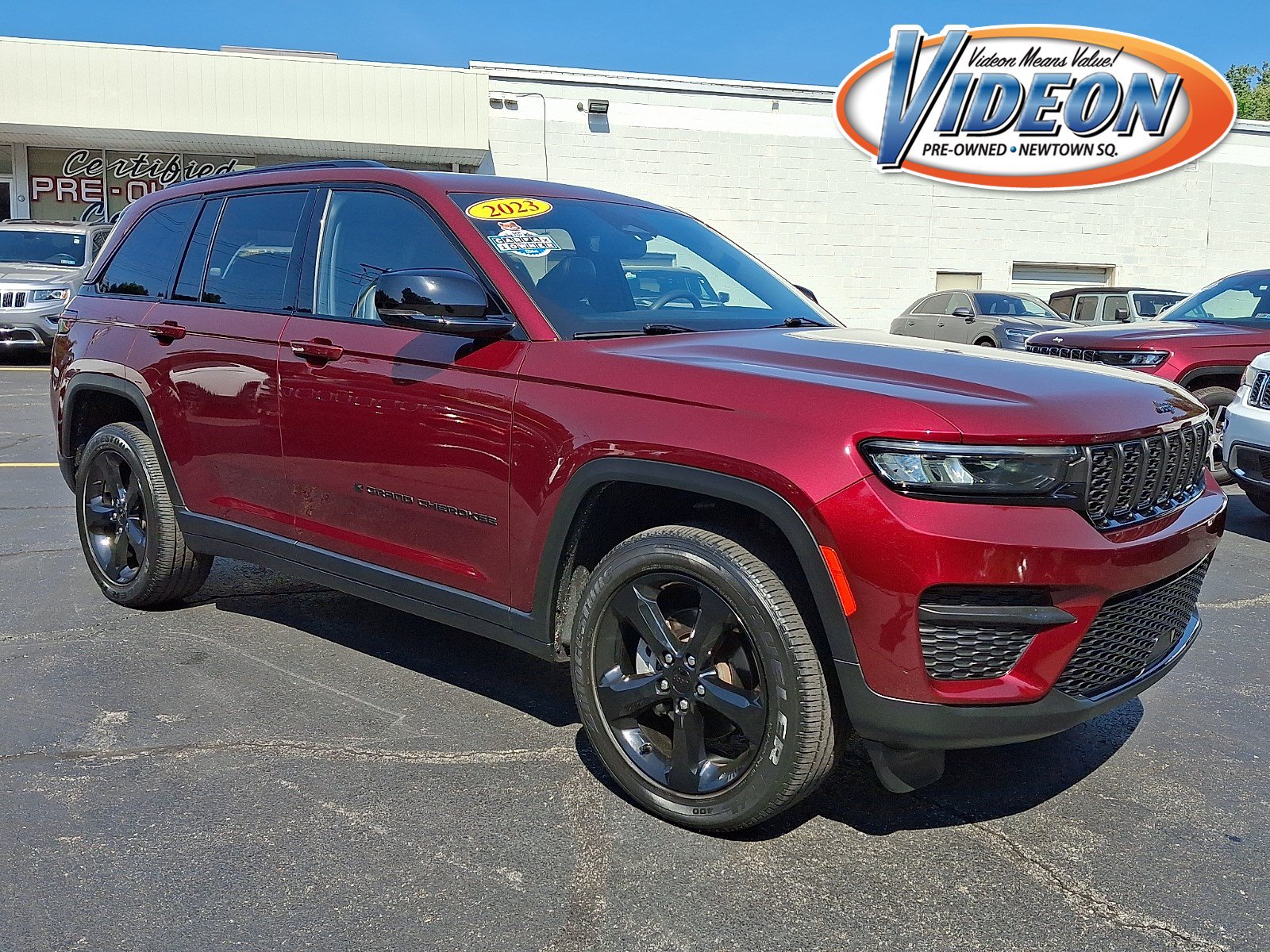 Used 2023 Jeep Grand Cherokee Altitude