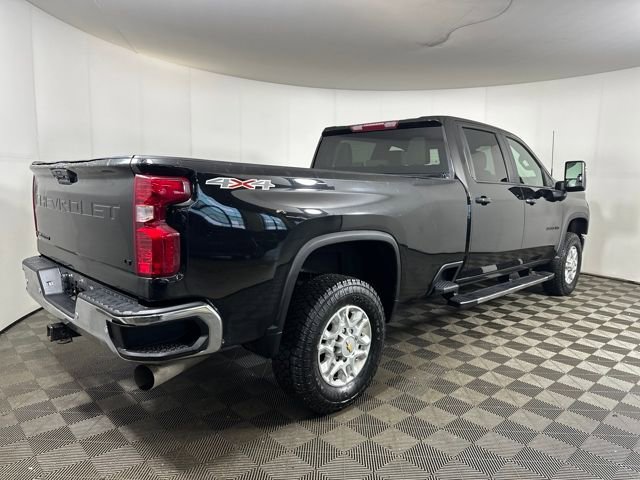 Used 2022 Chevrolet Silverado 3500 LT w/ All Star Edition AWD/4WD image 3