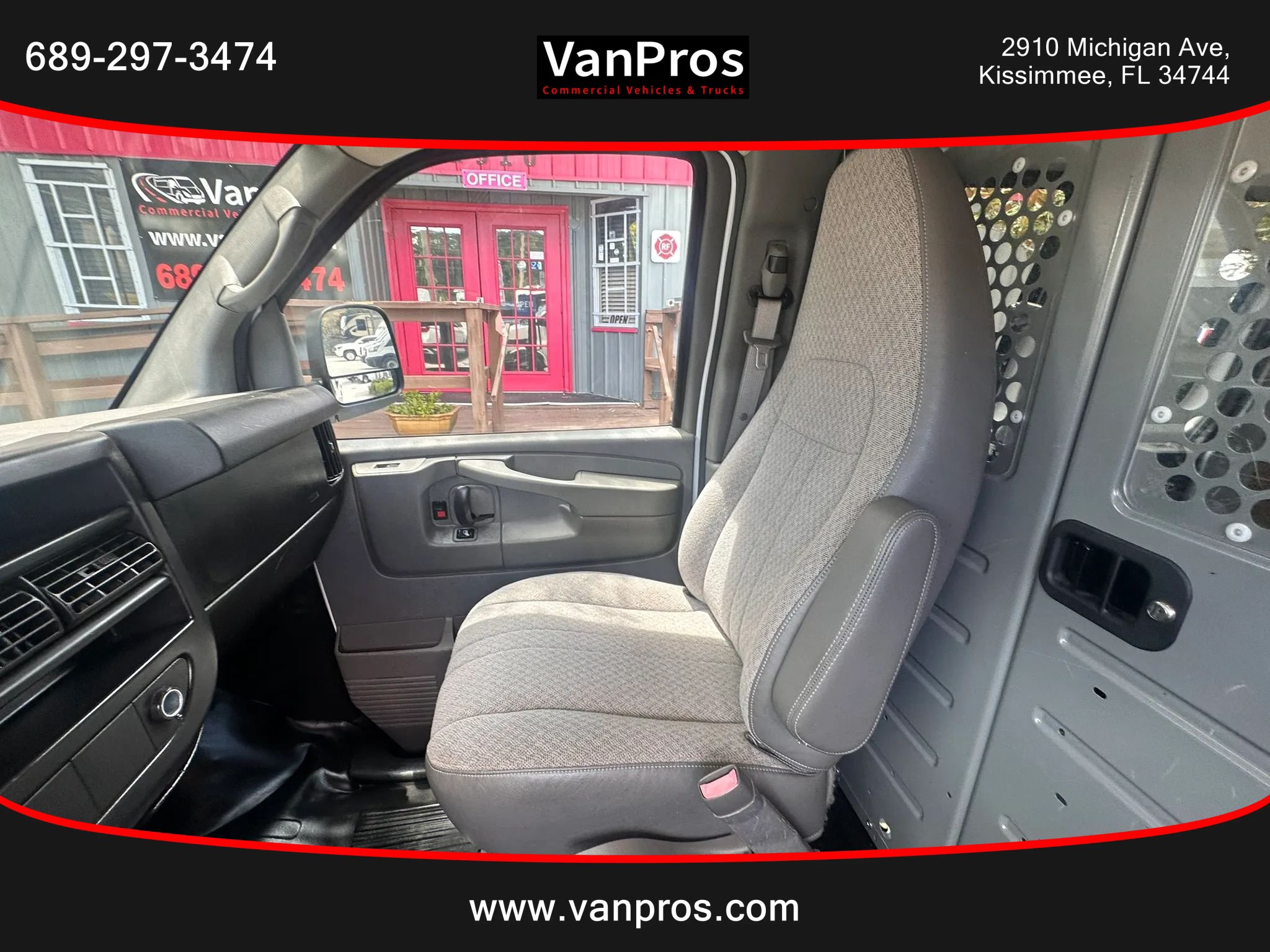 Used 2014 Chevrolet Express 2500 RWD image 11