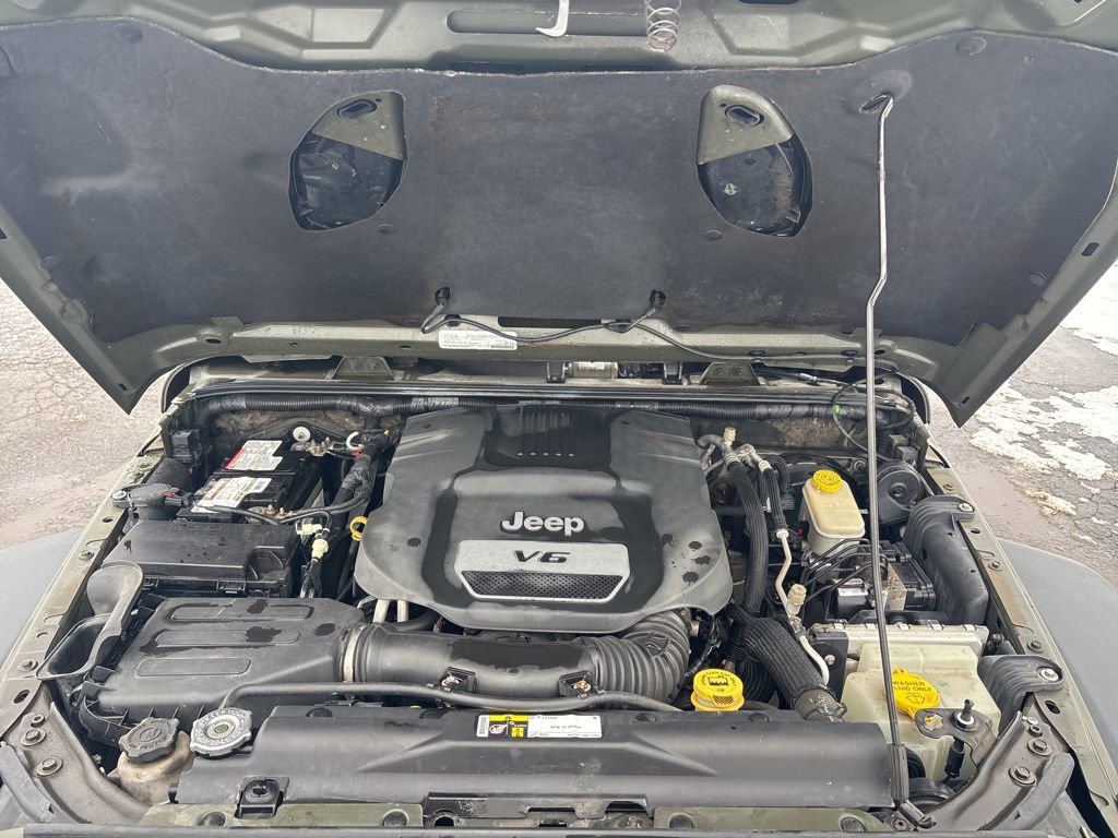 Used 2016 Jeep Wrangler Unlimited Rubicon image 10