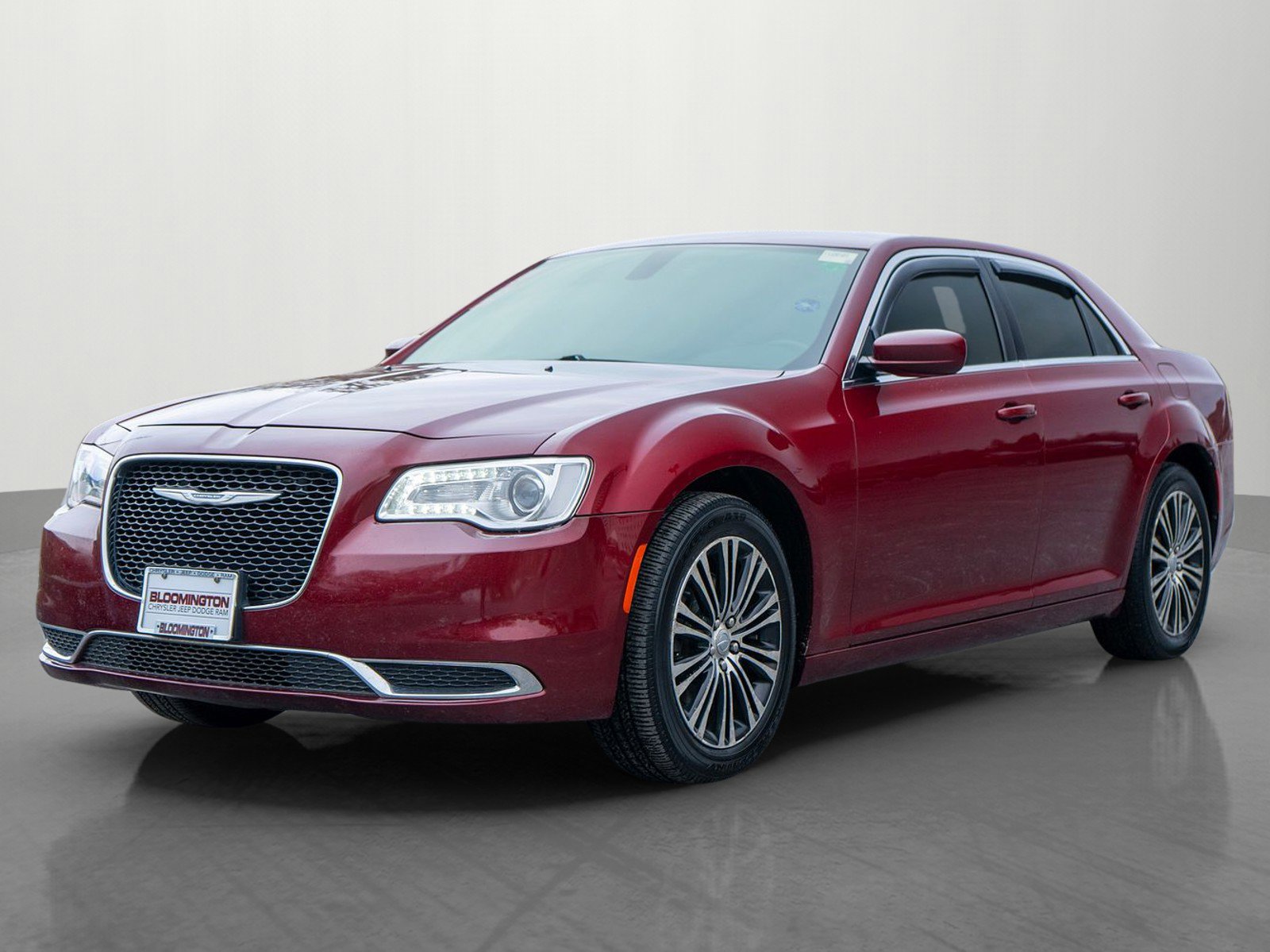 Used 2016 Chrysler 300 Limited image 3
