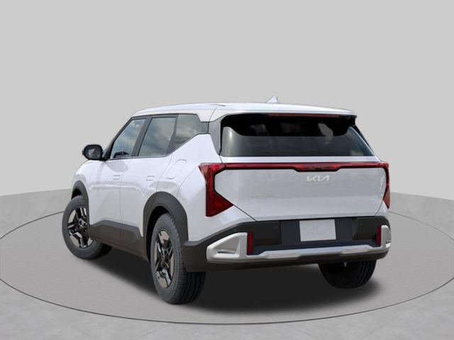 New 2027 Kia Seltos LX FWD image 4