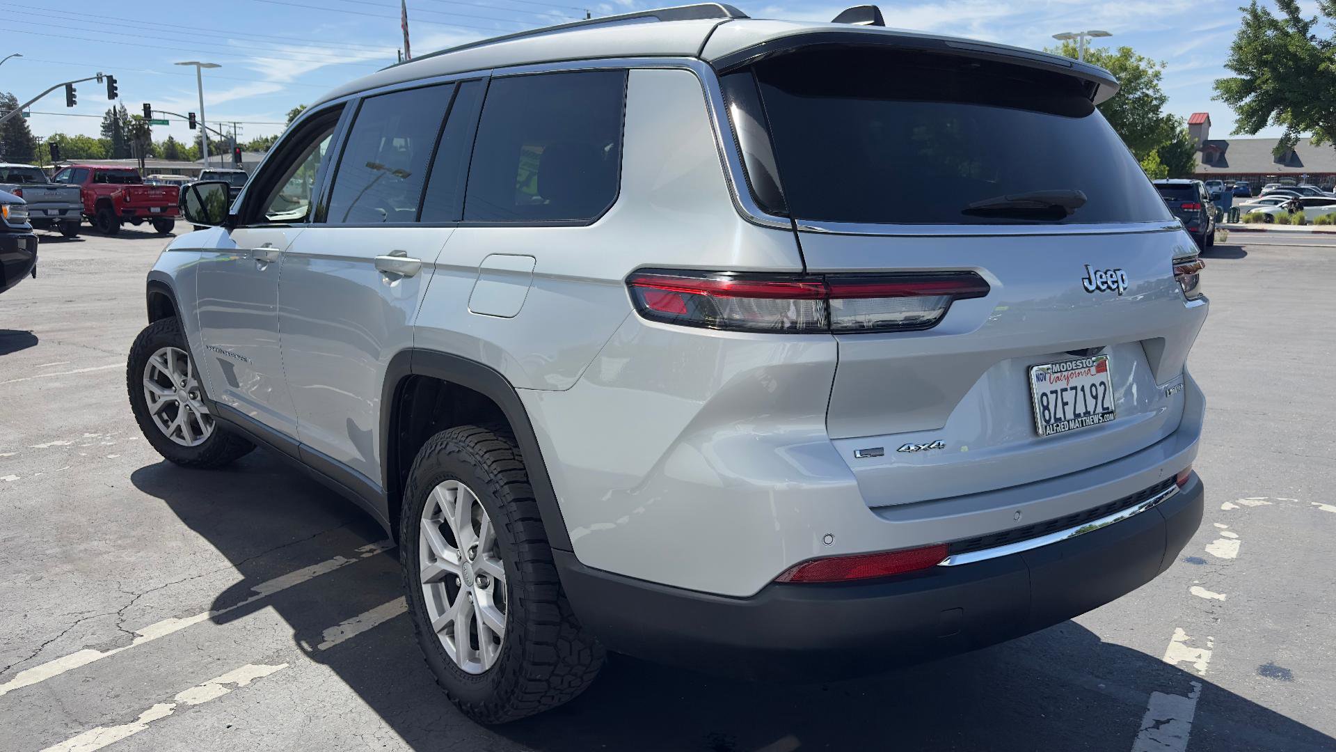 Used 2021 Jeep Grand Cherokee L Limited AWD/4WD image 6