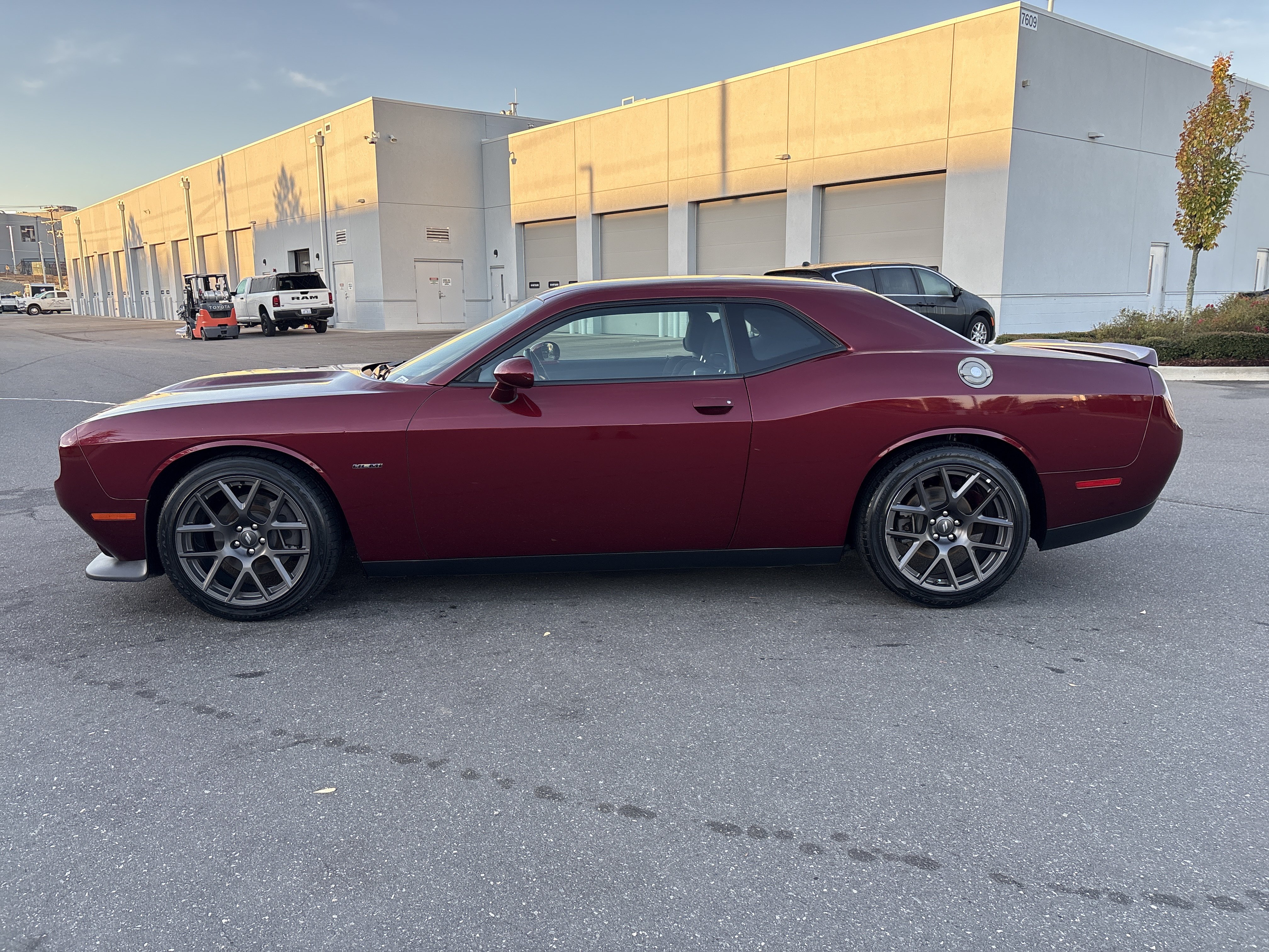 Used 2019 Dodge Challenger R/T w/ Cold Weather Group RWD image 6